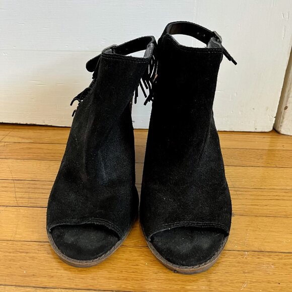 Black Lucky Brand Suede Fringe Boho Open Toe Block Heels - Picture 5 of 7